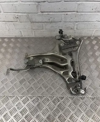 Toyota Auris E180 Other engine bay part