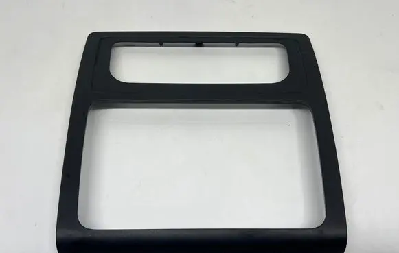 Volkswagen Caddy Radio/GPS head unit trim 2K5858061A