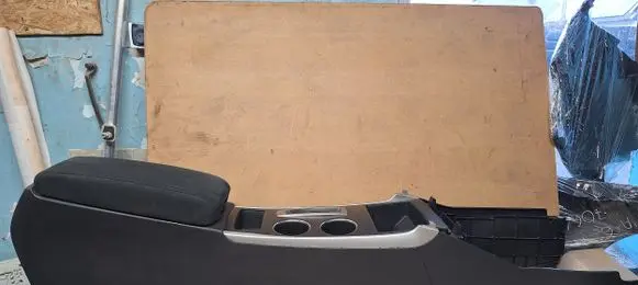 Nissan Altima Center console 96910