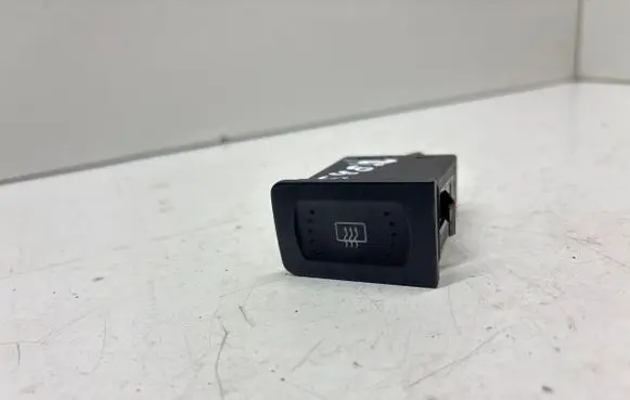 Volkswagen Golf IV Windscreen/window heater switch 1J0959621