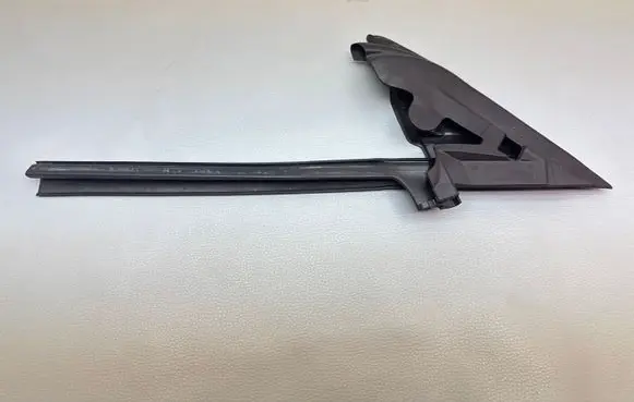 Volkswagen Arteon Shooting Brake Rubber seal front door window/glass 3G8857506M