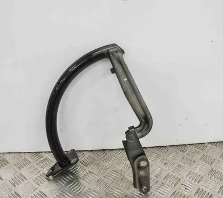 Volkswagen PASSAT B6 Tailgate/trunk/boot hinge 3C5827301