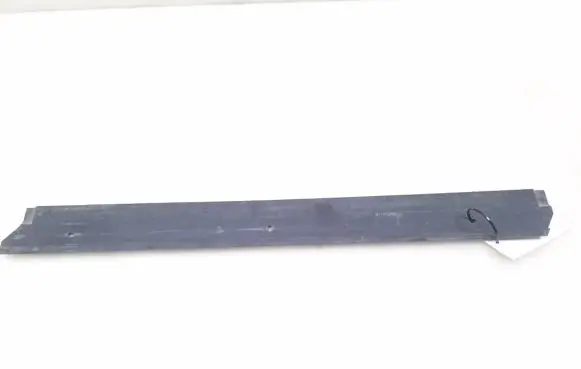 Volvo V70 Radiator mount bracket 8638502