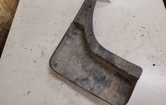 Nissan X-Trail T30 Rear mudguard 788128H300