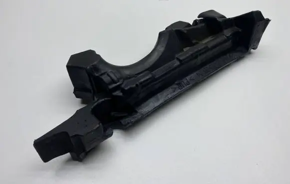 Mercedes-Benz C W203 Other engine bay part A6420160824