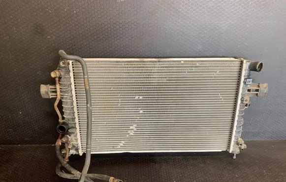 Opel Astra H Coolant radiator 13129964