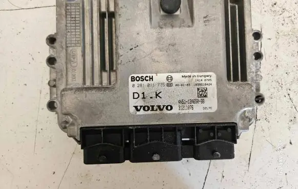 Volvo C30 Engine control unit/module 4N5112A650BB 31211076 0281011775