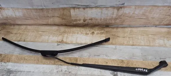 Toyota Corolla Verso E121 Front wiper blade arm