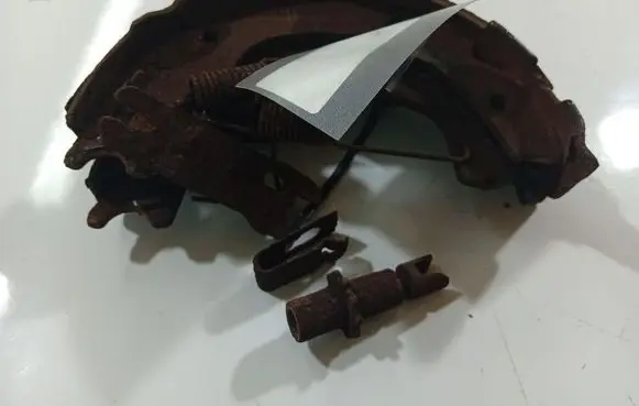 Toyota Avensis T250 Handbrake/parking brake pads 