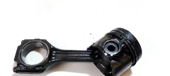 Volkswagen Golf III Piston with connecting rod 028h