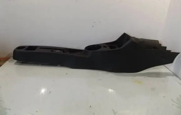Skoda Fabia Mk2 (5J) Center console