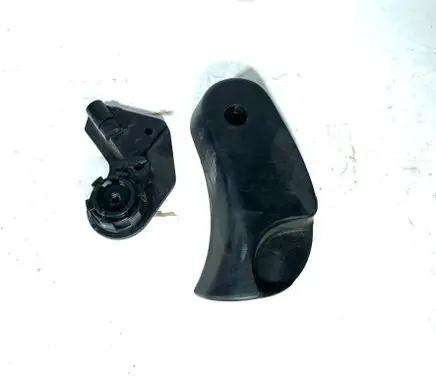 BMW 3 E46 Engine bonnet (hood) release handle 11970213 8223163 51238223163