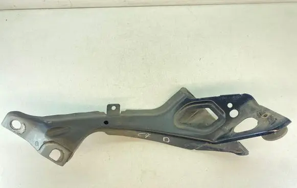 Audi A6 S6 C7 4G Fender mounting bracket 4G0821136A 2711 3C0821136