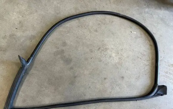 Audi A5 8T 8F Front door rubber seal 8T8831707 8T8831707D