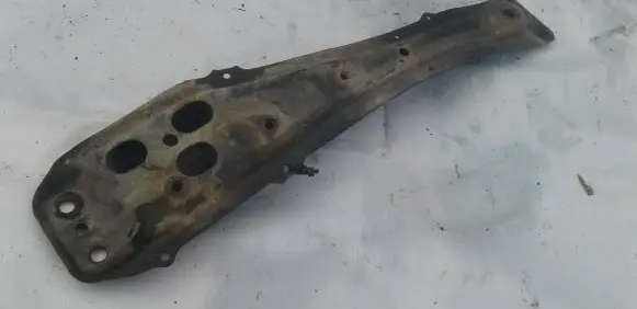 Toyota Corolla E120 E130 Engine mounting bracket