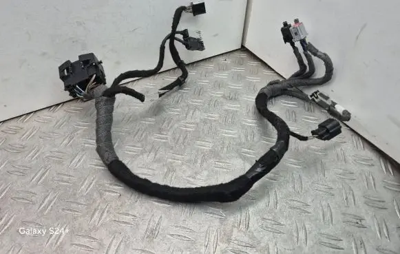 Ford Focus Sound system wiring loom F1ET15K857CRG F1ET15K857