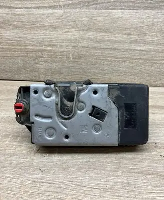 Opel Zafira A Rear door lock 24414135