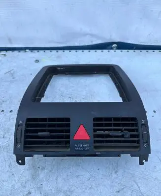 Volkswagen Touran I Dash center air vent grill 1T1819728A