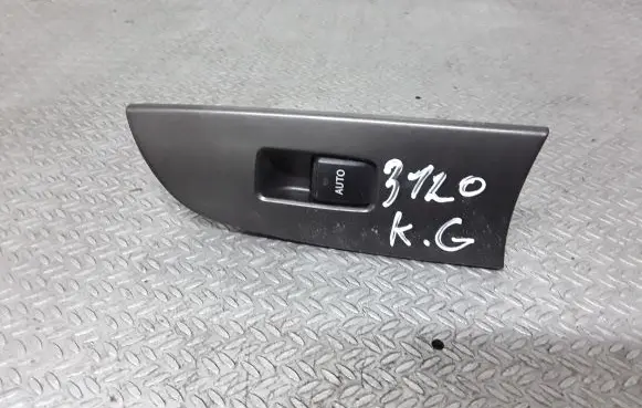 Lexus IS 220D-250-350 Electric window control switch 8403053020