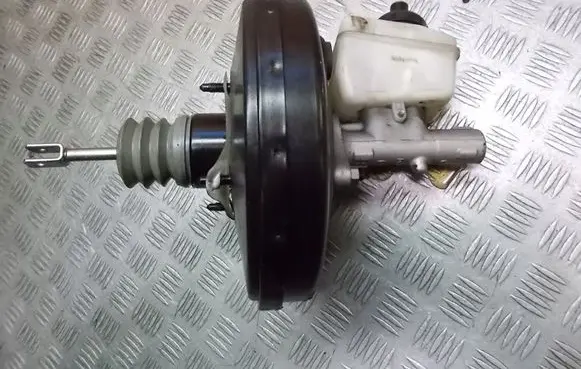 Dacia Sandero Master brake cylinder 472105194R