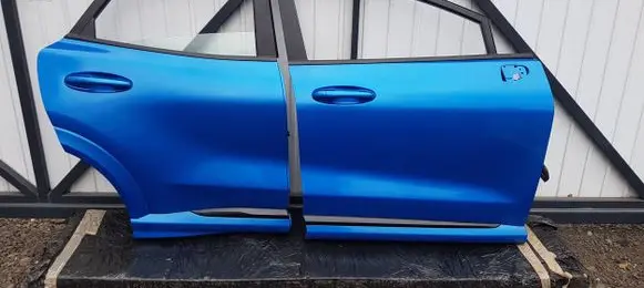 Ford Puma Front door