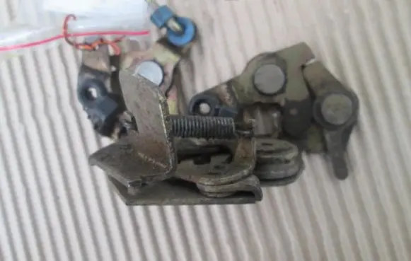 Peugeot 505 Rear door lock