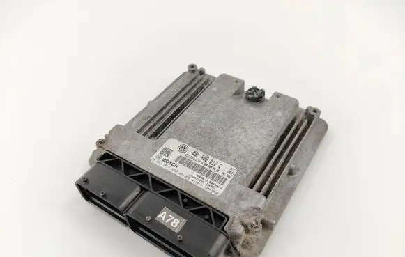 Volkswagen Crafter Engine control unit/module 03L906012C 0281017660