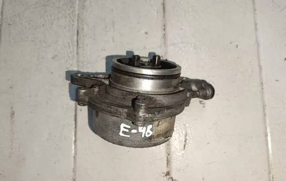 BMW 3 E46 Vacuum pump 72817601B