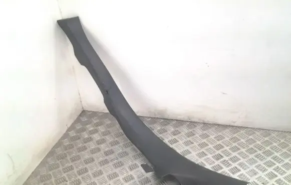 Audi A5 8T 8F Rear sill trim cover 8T8867767A