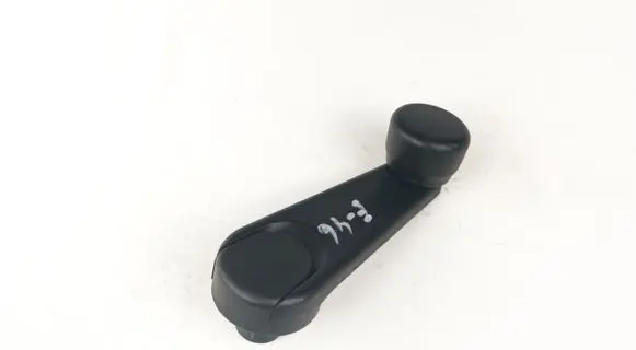 BMW 3 E46 Rear door window winding handle 81225032