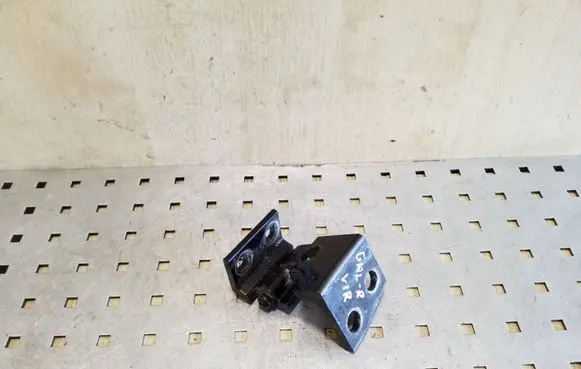 BMW X5 E53 Rear door upper hinge 415282651629