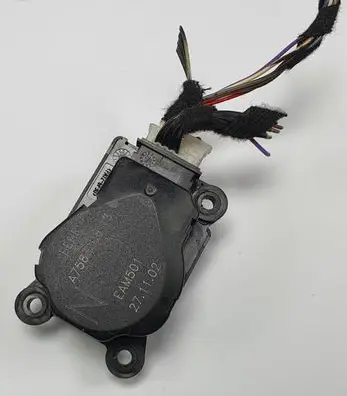Mercedes-Benz S W220 A/C air flow flap actuator/motor 41047324