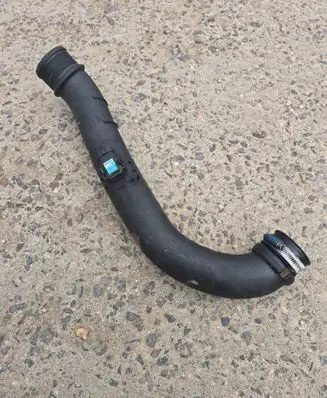 Volvo S40, V40 Intercooler hose/pipe 30896686
