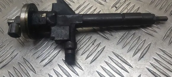 Mazda 6 Fuel injector 05F13932