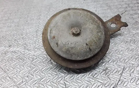 Audi A6 S6 C5 4B Horn signal