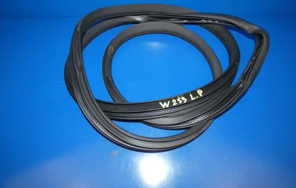 Mercedes-Benz GLC X253 C253 Front door rubber seal 