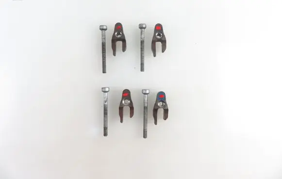 Mercedes-Benz C W204 Fuel Injector clamp holder 