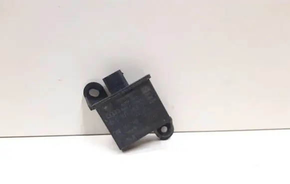Audi A6 S6 C6 4F Tire pressure control unit 4F090728301
