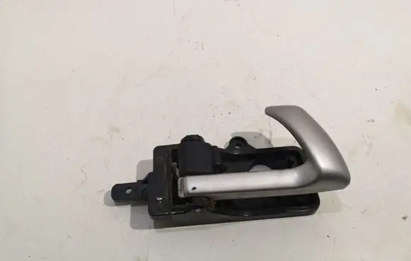 Hyundai Santa Fe Front door interior handle