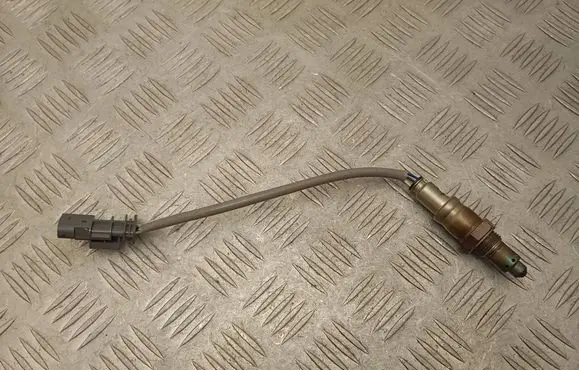Peugeot 208 II Lambda probe sensor 9831748580