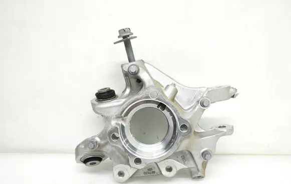 Rear wheel hub spindle/knuckle