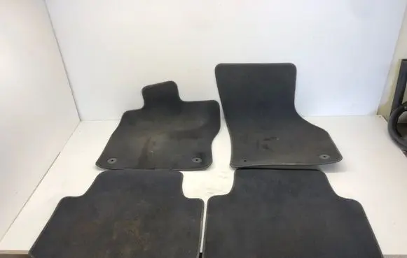 Volkswagen PASSAT B8 Car floor mat set