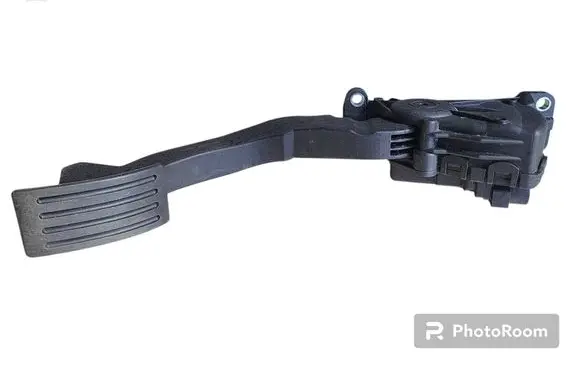 Volvo V50 Accelerator throttle pedal 4M519F836BH