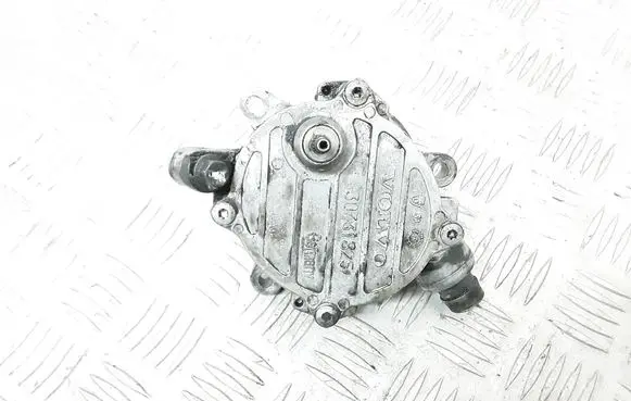 Volvo V70 Vacuum pump 30731825