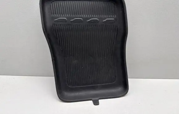 Chrysler Pacifica Central console drawer/shelf pad 5RS89TRMAA 5R68919