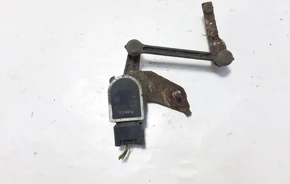 Volvo XC60 Rear air suspension level height sensor 8G9N5A955BA 8G9N3C492AA