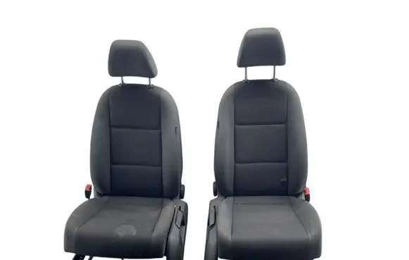 Volkswagen Touran II Front driver seat