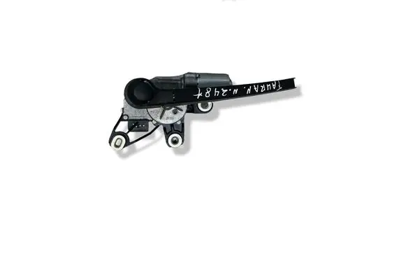 Volkswagen Touran I Rear window wiper motor 1T0955711D 390201869 100105