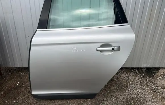 Volvo XC60 Rear door