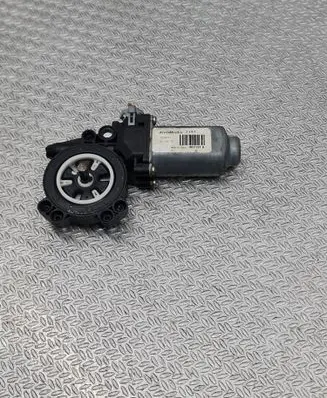 Nissan Qashqai Rear door window regulator motor 402191A 170701
